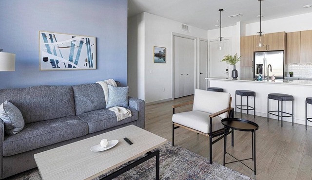 Landing | Spectacular 2BD, Gym, Pool