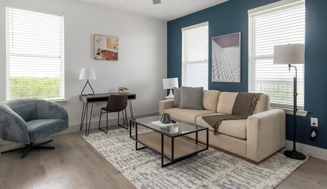 Landing | Spectacular 2BD, Pool, Gym