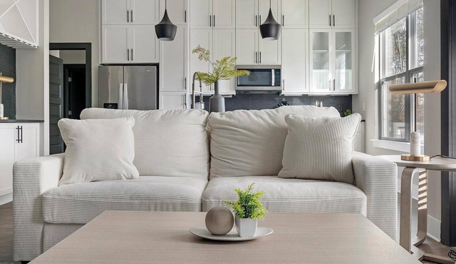 Landing | Spectacular 2BD, Clubhouse, Gym