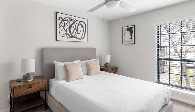 Landing | Spectacular 2BD, Gym, Courtyard