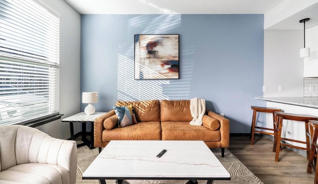 Landing | Spectacular 3BD, Pool, Gym