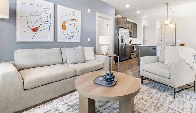 Landing | Spectacular Studio, Pool, Gym