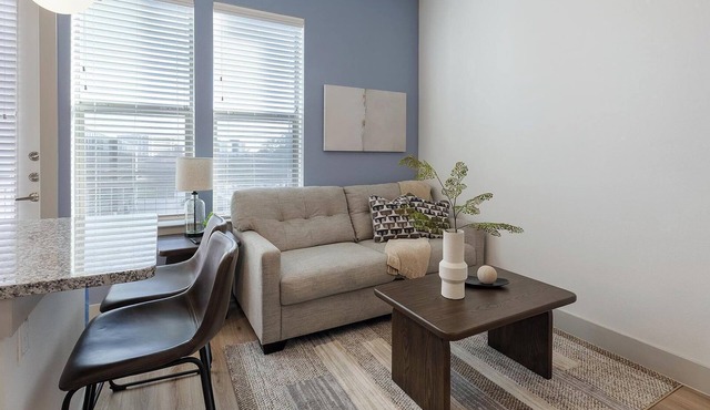 Landing | Spectacular Studio, Yoga Studio, Pool
