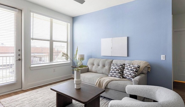 Landing | Spectacular 2BD in Downtown Roanoke