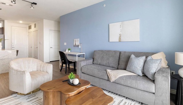 Landing | Spectacular 2BD, Gym