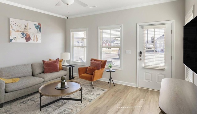 Landing | Spectacular 1BD, Gym, Pool
