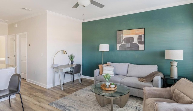 Landing | Spectacular 1BD, Clubhouse, Courtyard