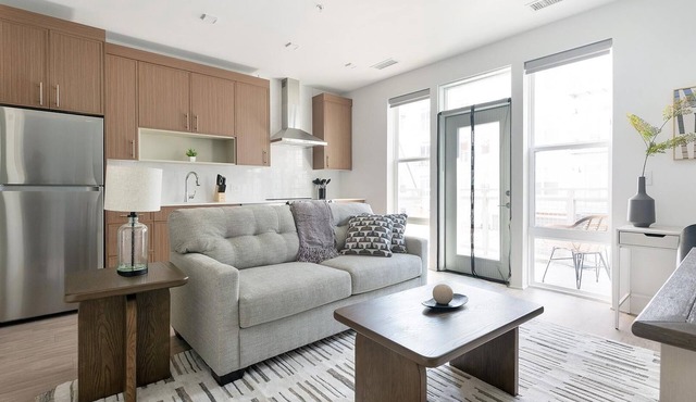 Landing | Spectacular 1BD, Pool, Gym