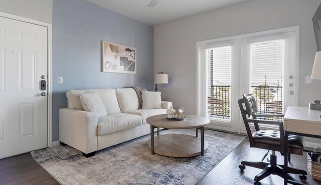 Landing | Spectacular 2BD, Clubhouse, Pool