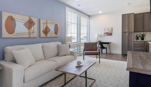 Landing | Spectacular 1BD, Pool, Gym