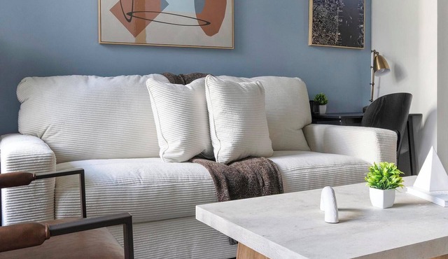 Landing | Stunning 1BD, Gym, Yoga Studio