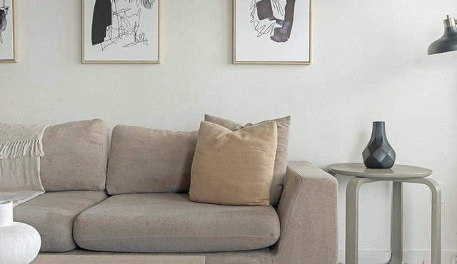 Landing | Stunning 1BD, Clubhouse, Pool