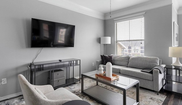 Landing | Stunning 1BD, Pool, Clubhouse