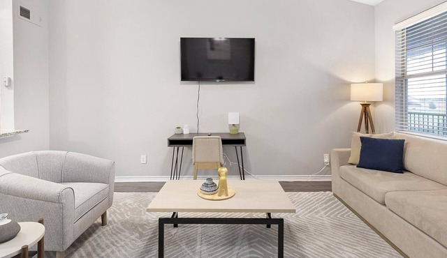Landing | Stunning 1BD, Pool, Clubhouse