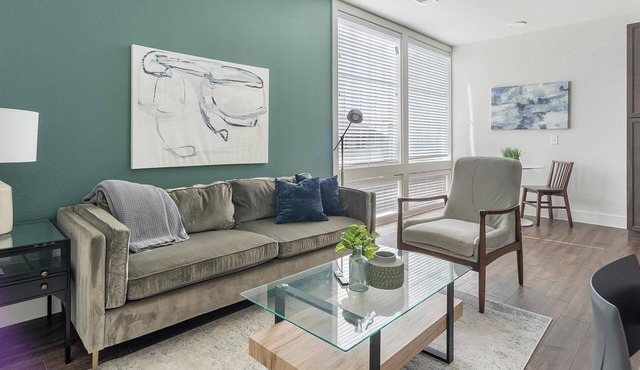 Landing | Stunning 1BD, Clubhouse, Pool