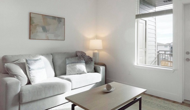 Landing | Stunning 1BD, Clubhouse, Gym