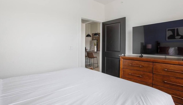 Landing | Stunning 1BD, Clubhouse