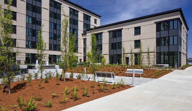 Landing | Stunning 1BD, Clubhouse, Gym