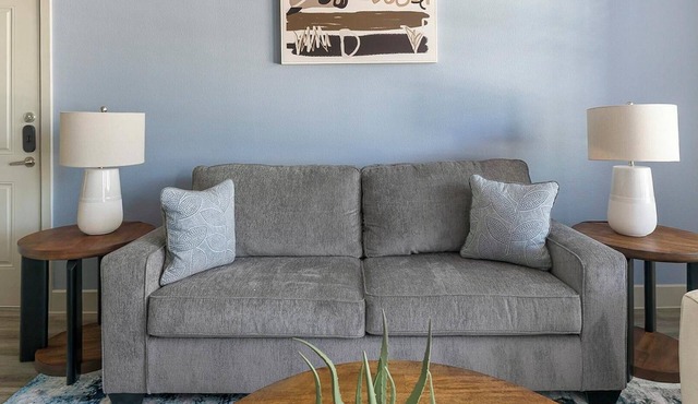 Landing | Stunning 1BD, Clubhouse, Courtyard