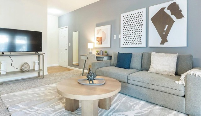 Landing | Stunning 1BD, Courtyard, Clubhouse