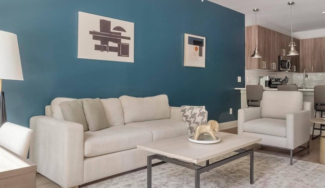 Landing | Stunning 1BD, Gym, Rooftop Lounge