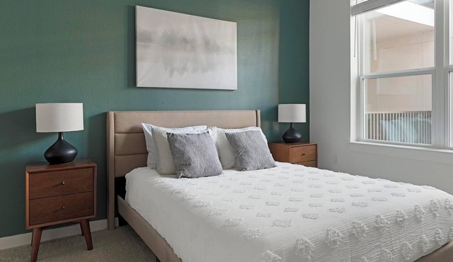 Landing | Stunning 1BD, Gym, Pool