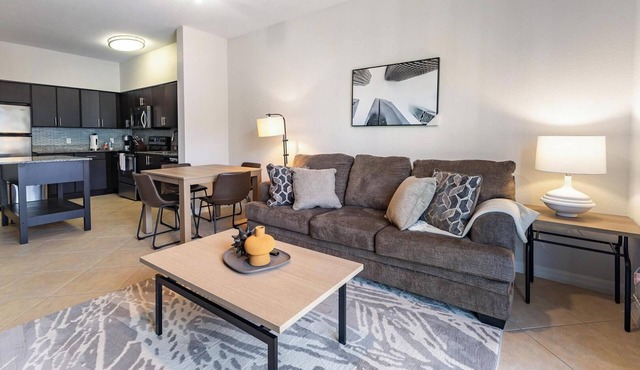Landing | Stunning 1BD, Gym, Clubhouse