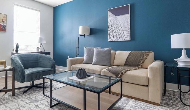 Landing | Stunning 1BD, Gym, Pool