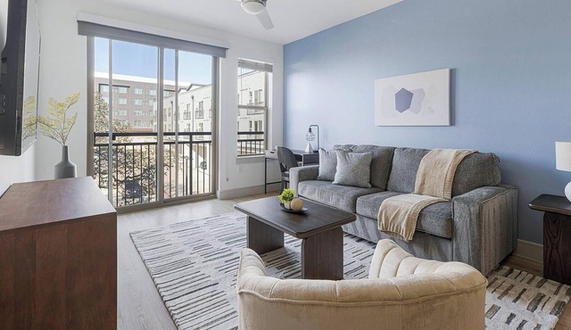 Landing | Stunning 1BD, Gym, Pool