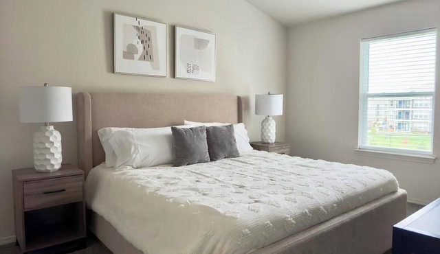 Landing | Stunning 1BD, Gym, Clubhouse