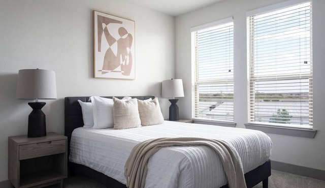 Landing | Stunning 1BD, Gym, Clubhouse
