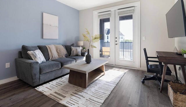 Landing | Stunning 1BD, Gym, Clubhouse