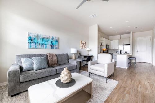 Landing Stunning 1BD Gym Clubhouse