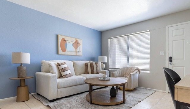 Landing | Stunning 1BD in Maryvale Village