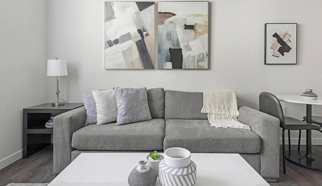 Landing | Stunning 1BD, Pool, Courtyard