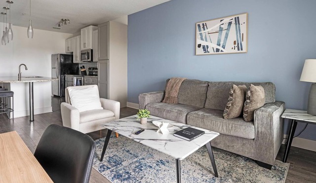 Landing | Stunning 1BD, Pool, Clubhouse