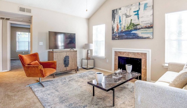 Landing | Stunning 1BD, Tennis Court, Pool