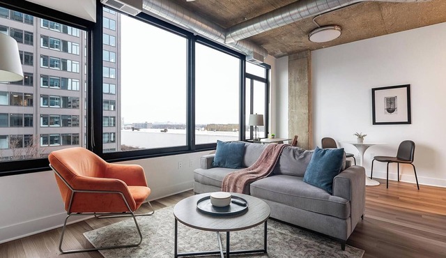 Landing | Stunning 1BD, Gym, Game Room