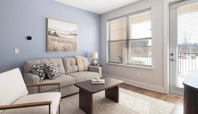 Landing | Stunning 2BD, Gym, Clubhouse