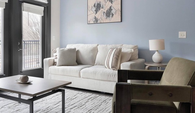 Landing | Stunning 2BD, Clubhouse, Gym