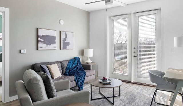 Landing | Stunning 2BD, Clubhouse, Pool