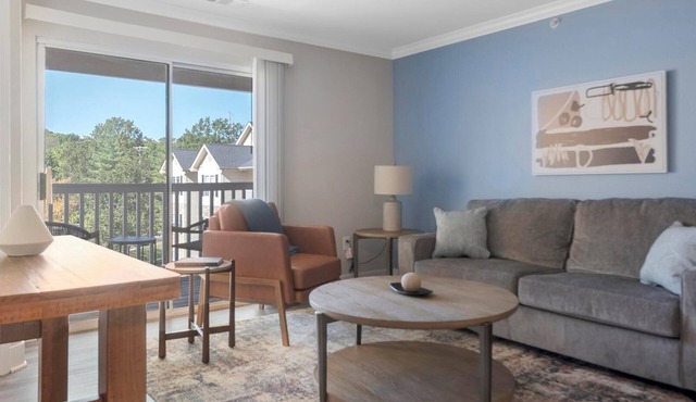 Landing | Stunning 2BD, Clubhouse, Gym