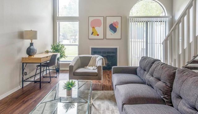 Landing | Stunning 2BD, Game Room, Gym