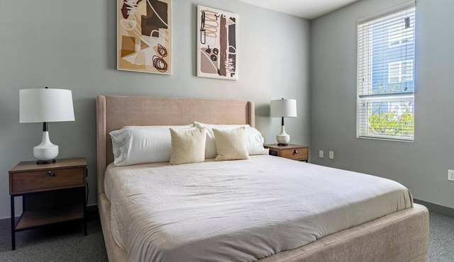 Landing | Stunning 2BD, Game Room, Clubhouse