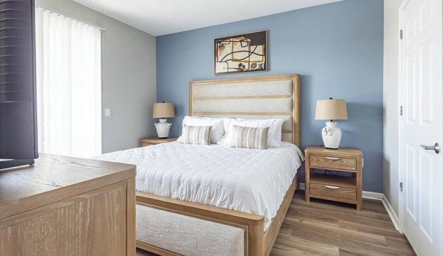 Landing | Stunning 2BD, Gym, Courtyard