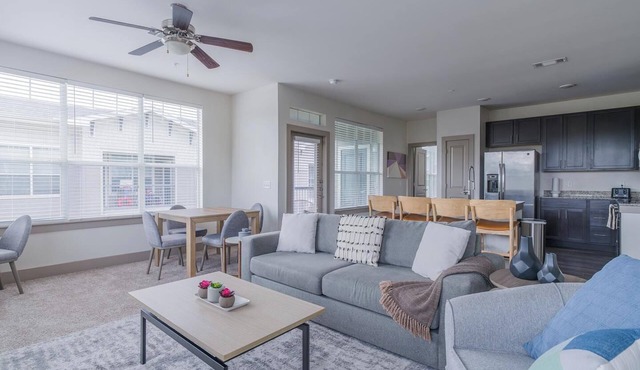 Landing | Stunning 2BD, Pool, Gym
