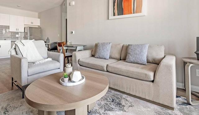 Landing | Stunning 2BD, Rooftop Lounge, Pool