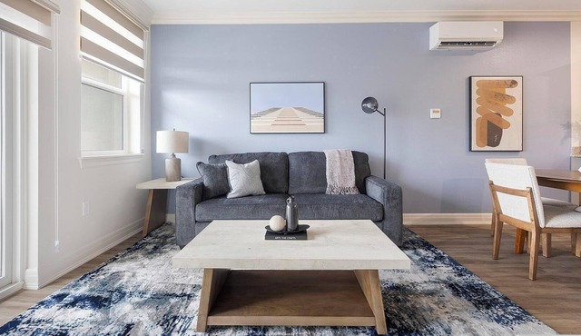 Landing | Stunning 2BD, Gym, Clubhouse