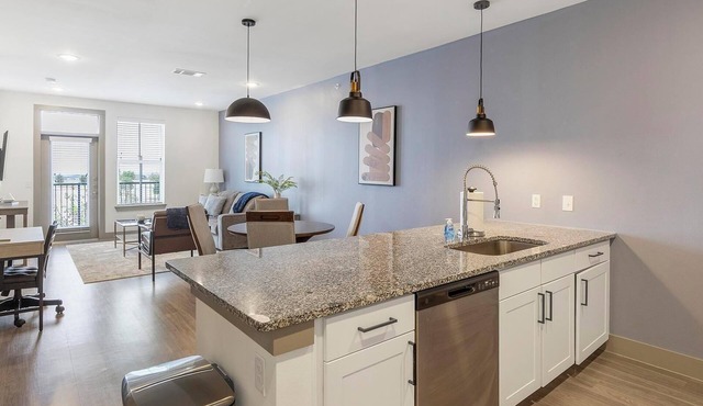 Landing | Stunning 2BD, Yoga Studio, Gym