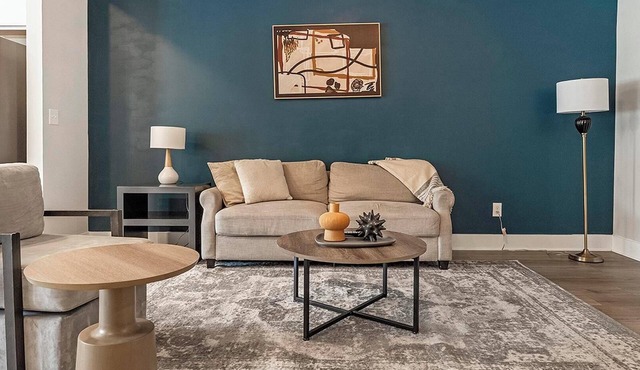 Landing | Stunning 3BD, Gym, Yoga Studio